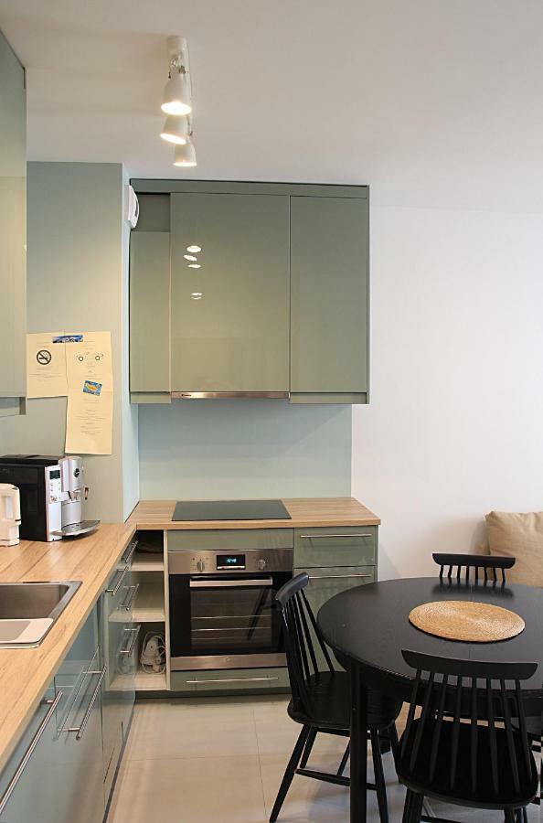 Shoq Studio Nice Apartment With Private Parking Cracovia Exterior foto